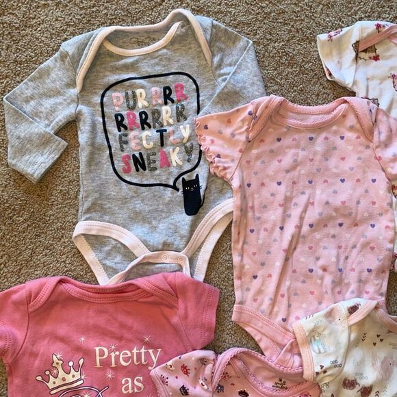 0-3M Baby Girl Bundle - Picture 3 of 7